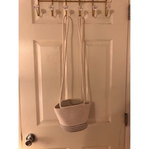 Hanging plant holder